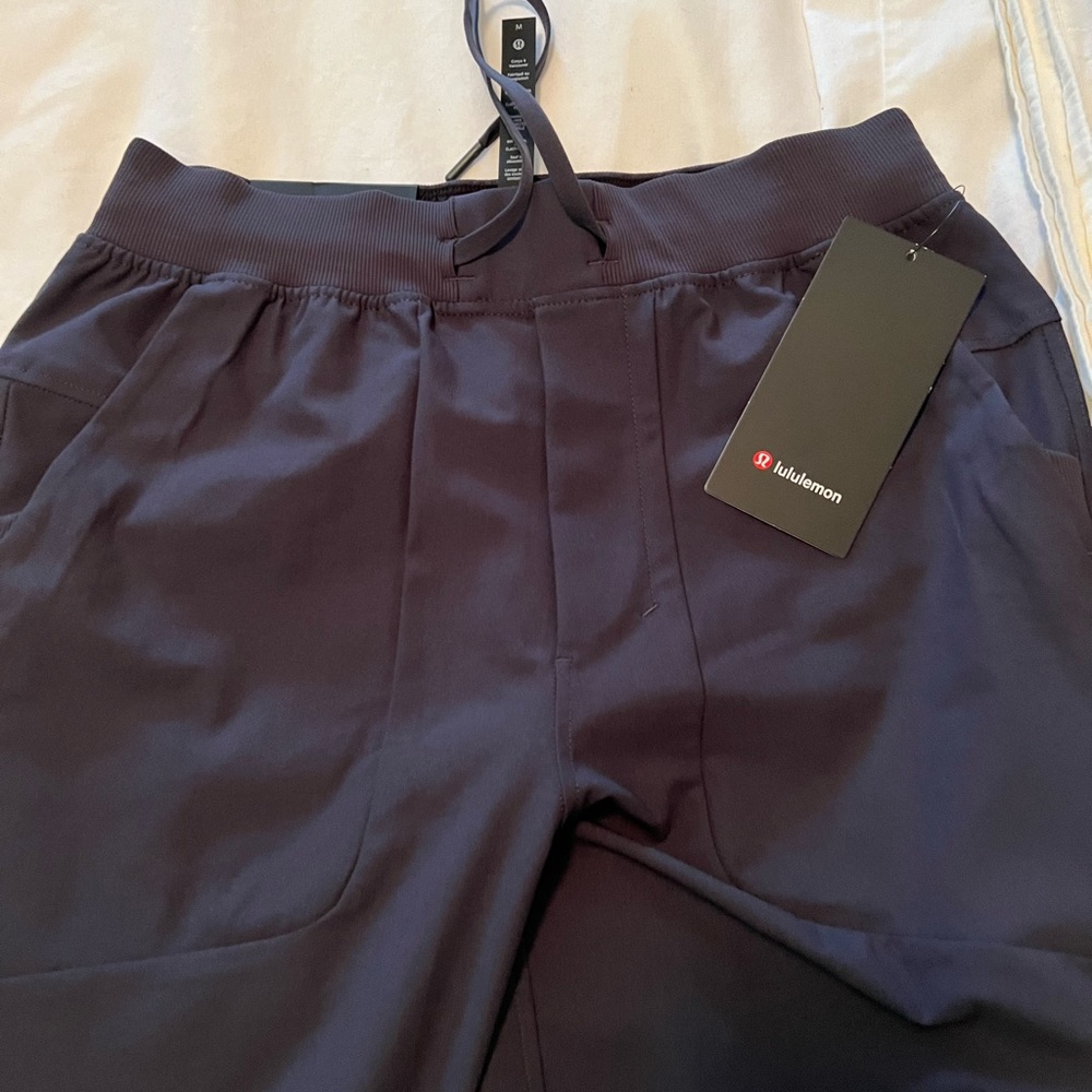 Lululemon Medium size navy blue color , brand new with tags